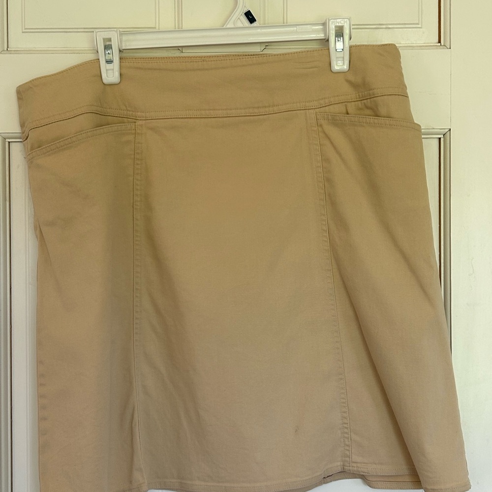 Chaus Women's Tan Skirt